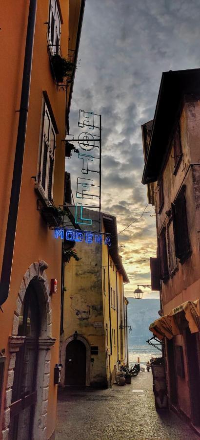 Hotel Modena Old Town 2*